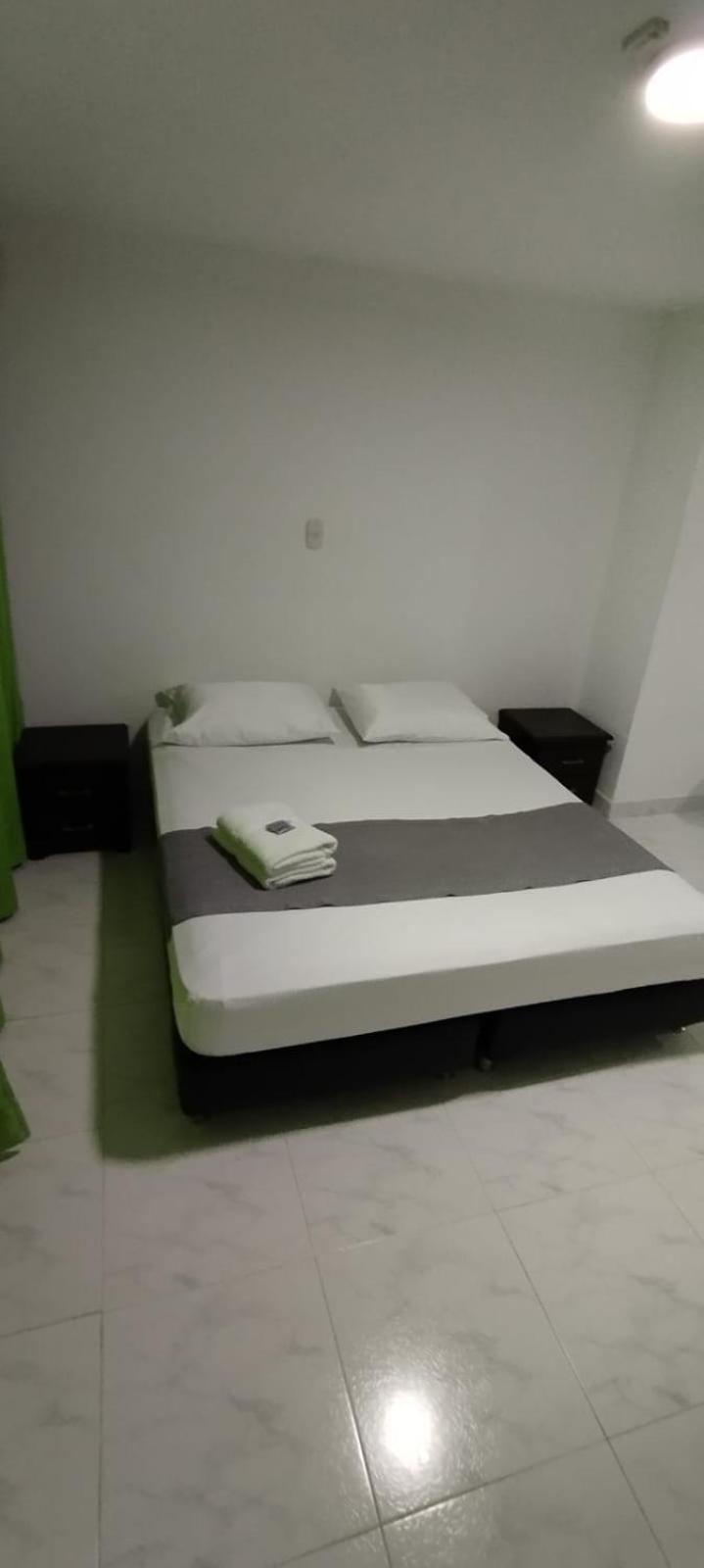 Ayenda 1230 Paradise Lleras Medellin Bagian luar foto