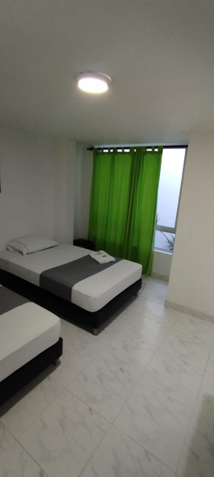 Ayenda 1230 Paradise Lleras Medellin Bagian luar foto