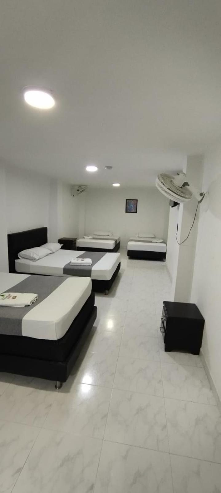 Ayenda 1230 Paradise Lleras Medellin Bagian luar foto