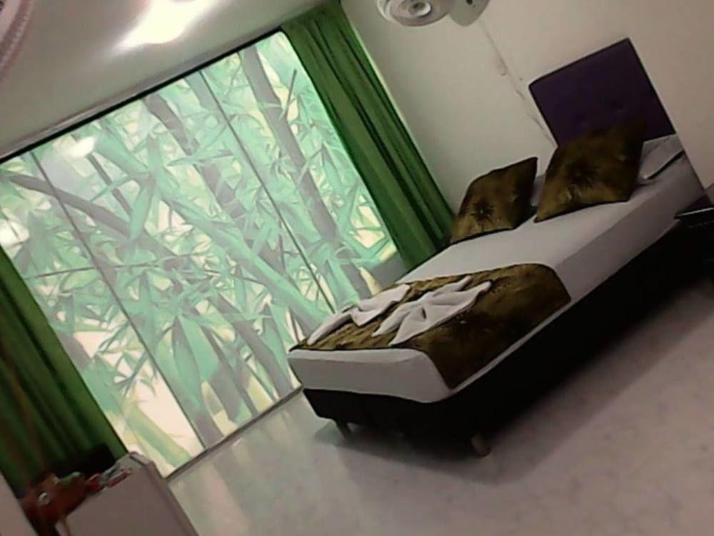 Ayenda 1230 Paradise Lleras Medellin Bagian luar foto