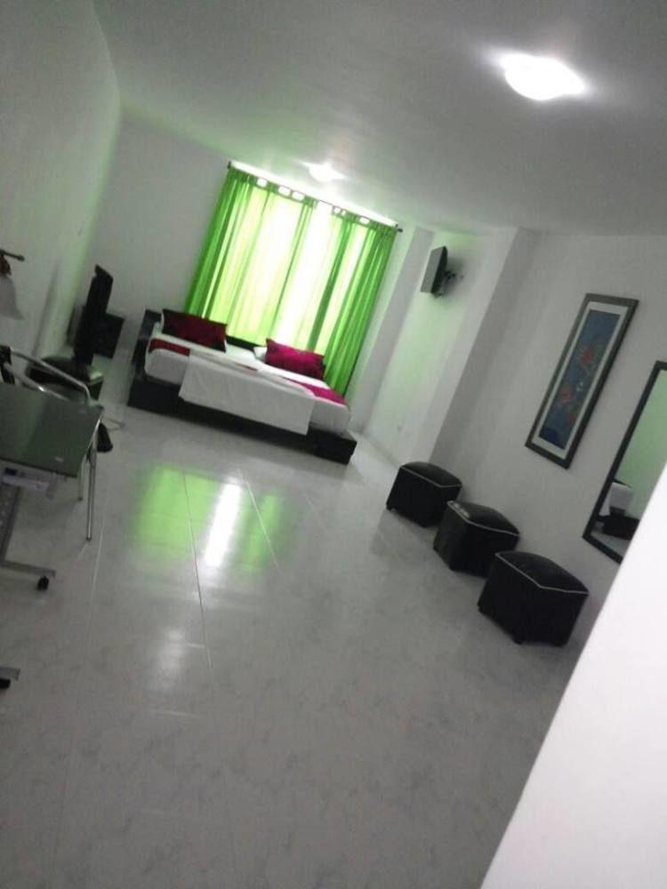 Ayenda 1230 Paradise Lleras Medellin Bagian luar foto