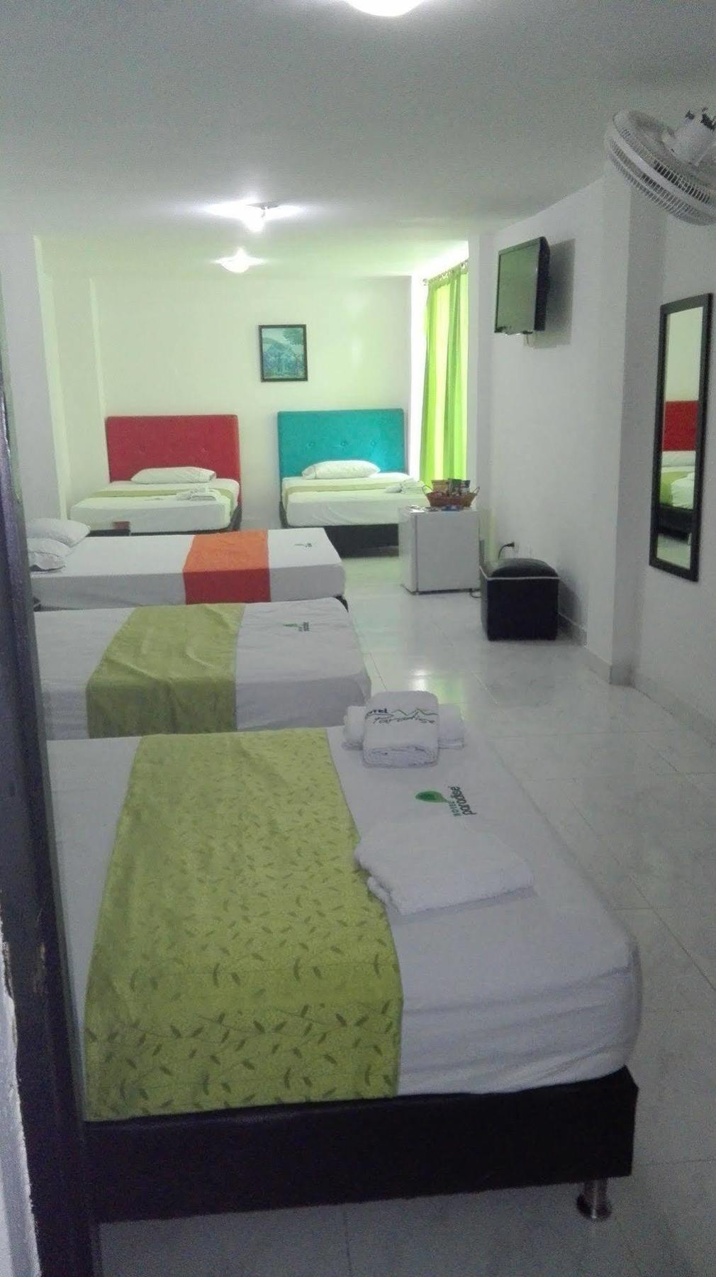 Ayenda 1230 Paradise Lleras Medellin Bagian luar foto