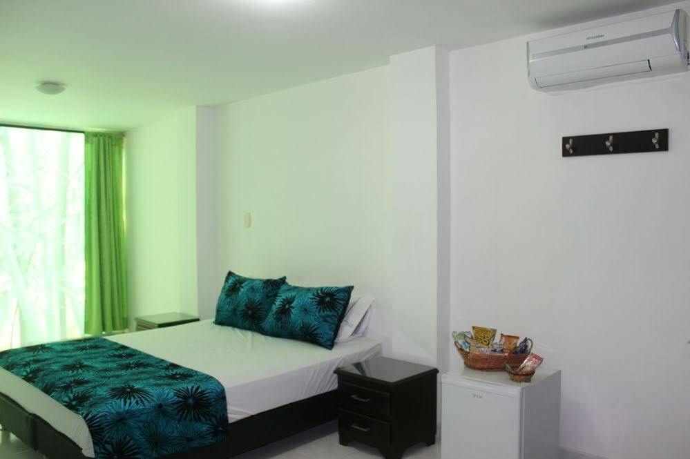 Ayenda 1230 Paradise Lleras Medellin Bagian luar foto